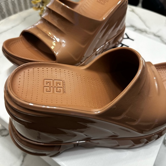 Givenchy Marshmallow wedge sandals Clay  in rubber size 38 - Picture 7 of 17